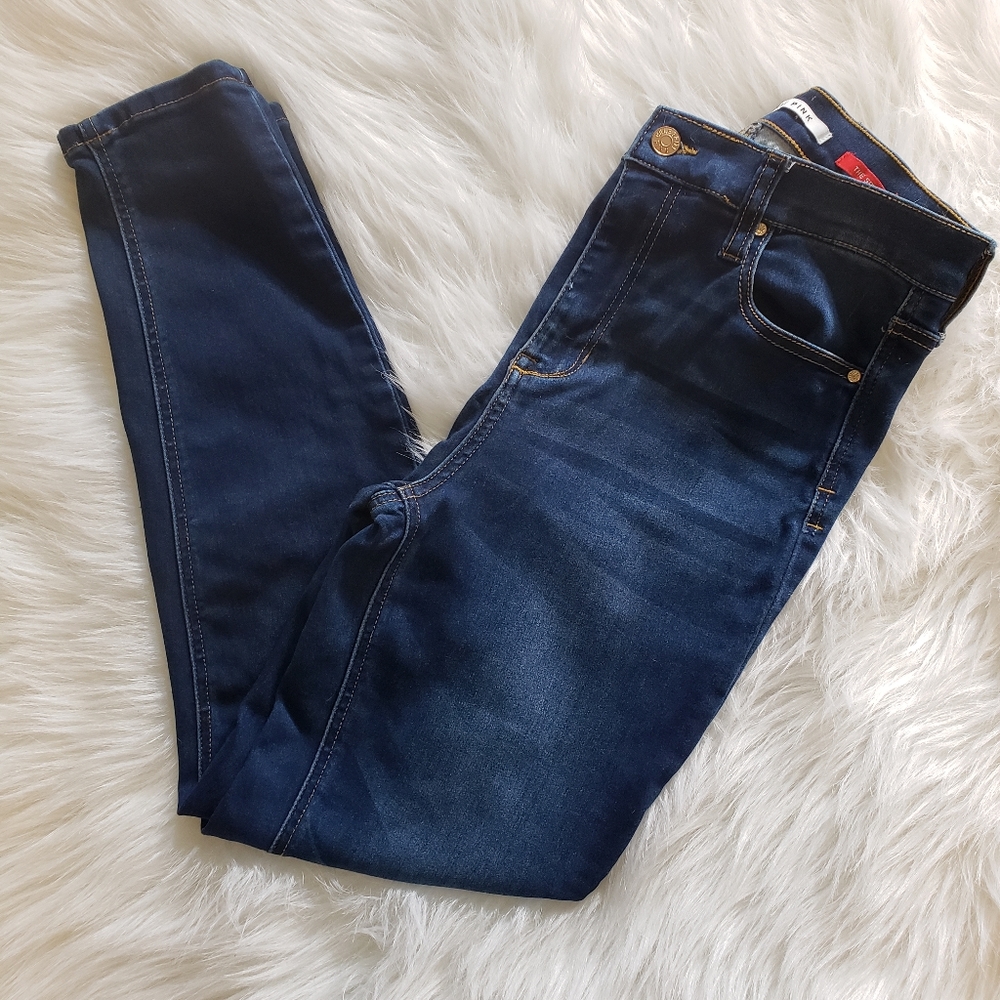 Ladies Celebrity Pink high rise skinny jean. Sz 9